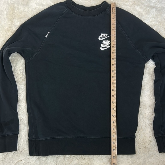 NIKE SPORTSWEAR WORLD TOUR EMBROIDERED CREWNECK SWEATSHIRT MENS SIZE S - Picture 9 of 11